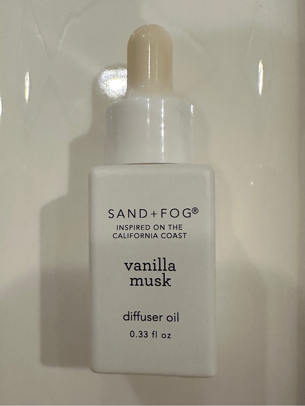 SAND+FOG Vanilla Musk Diffuser Oil — White Bottle NWT Authentic